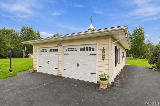 2746 Homeyer Road, Wheatfield, NY 14120
