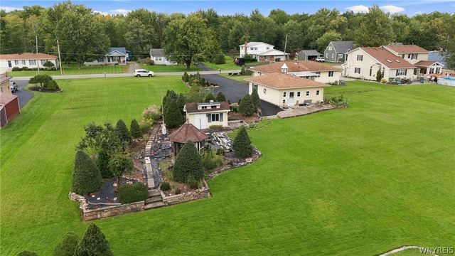 2746 Homeyer Road, Wheatfield, NY 14120