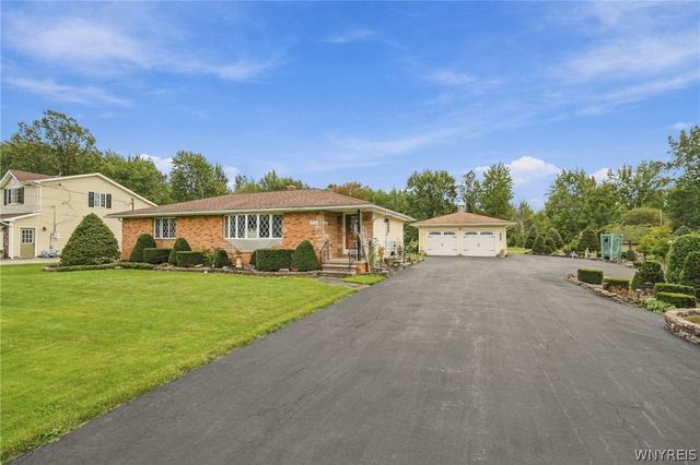 2746 Homeyer Road, Wheatfield, NY 14120
