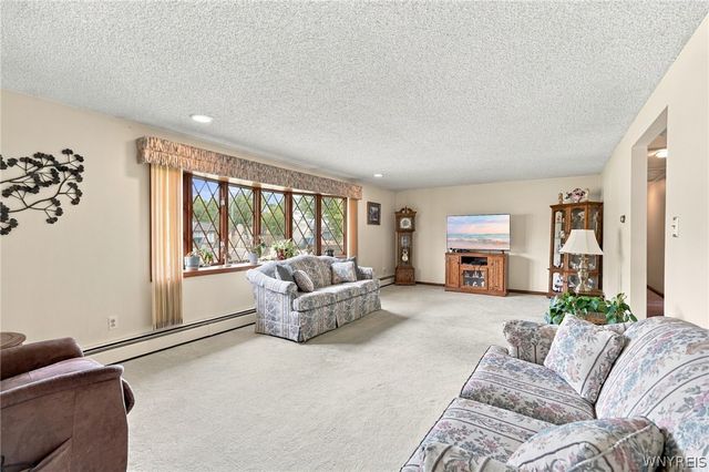 2746 Homeyer Road, Wheatfield, NY 14120