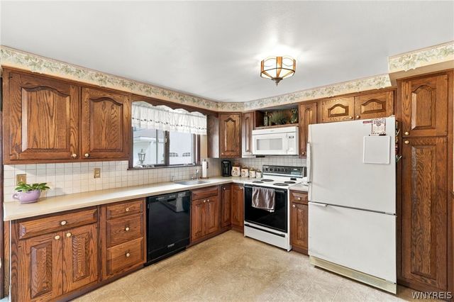 2746 Homeyer Road, Wheatfield, NY 14120