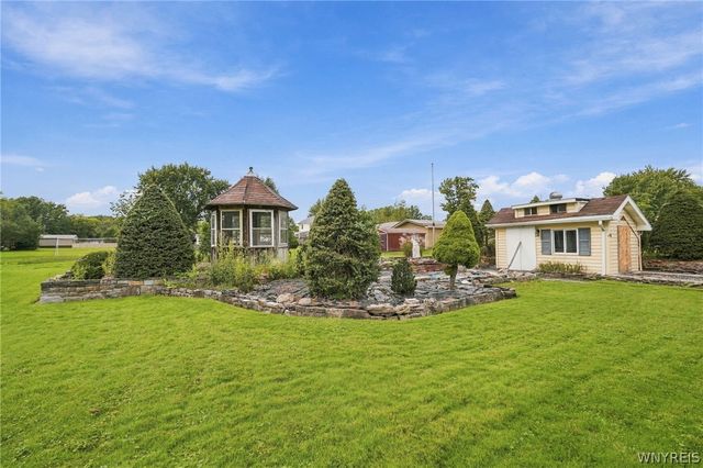 2746 Homeyer Road, Wheatfield, NY 14120