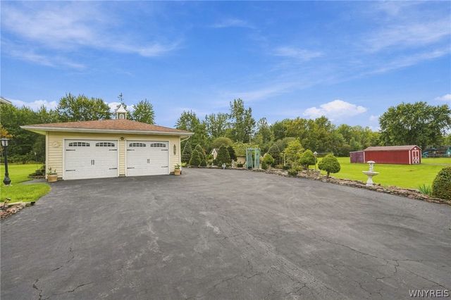 2746 Homeyer Road, Wheatfield, NY 14120