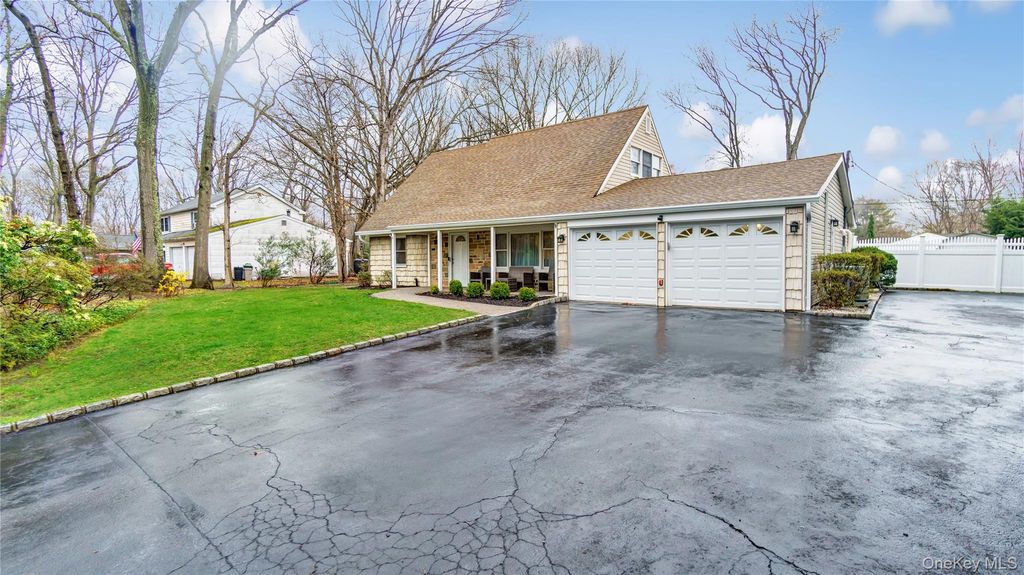 33 Spencer Lane, Stony Brook, NY 11790 — photo 2