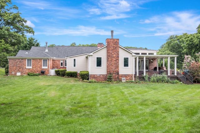 111 Hardingwoods Pl, Nashville, TN 37205