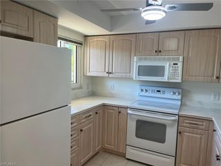 7402 Lake Breeze DR 202, Fort Myers, FL 33907