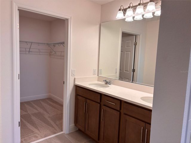 1880 ROSS HAMMOCK AVENUE, Groveland, FL 34736