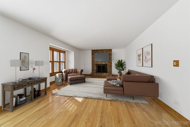 2N879 Howard Road, Maple Park, IL 60151