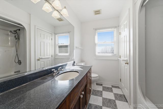 2N879 Howard Road, Maple Park, IL 60151