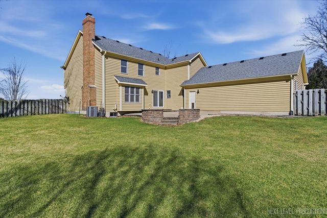 2N879 Howard Road, Maple Park, IL 60151