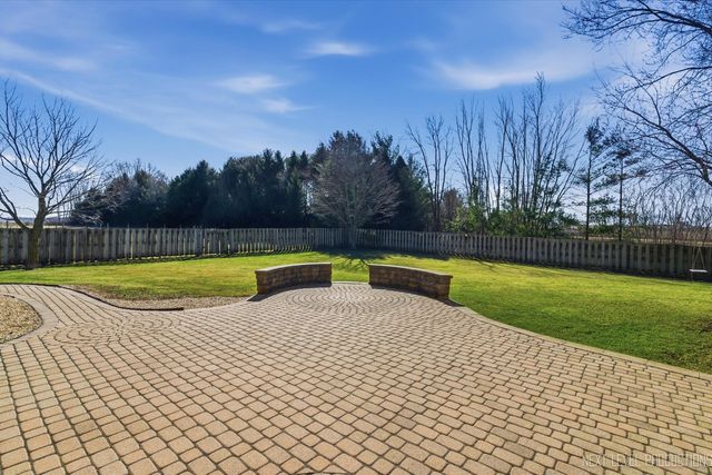 2N879 Howard Road, Maple Park, IL 60151