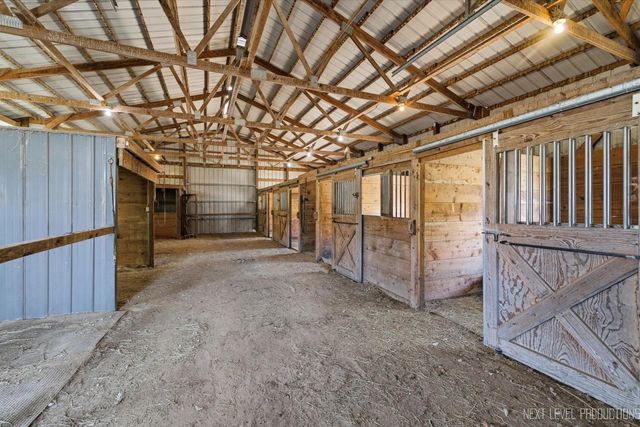 2N879 Howard Road, Maple Park, IL 60151