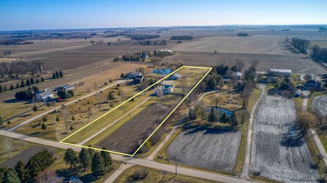 2N879 Howard Road, Maple Park, IL 60151