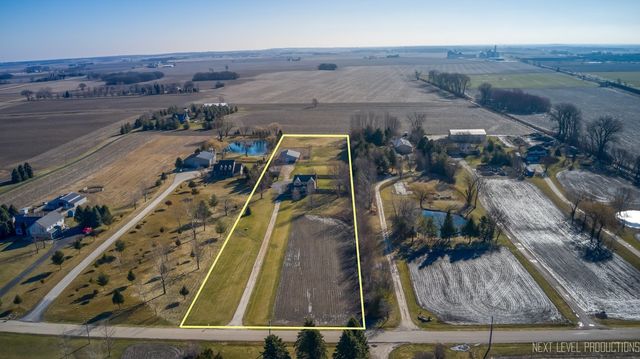 2N879 Howard Road, Maple Park, IL 60151