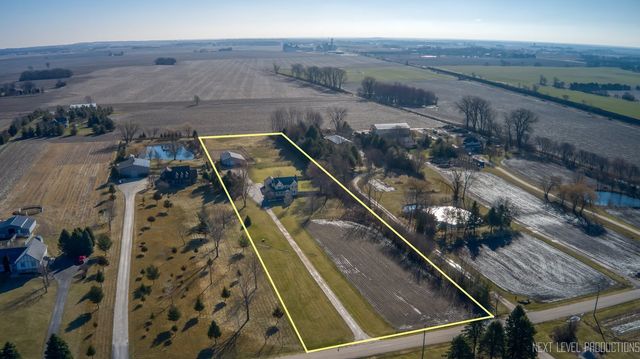 2N879 Howard Road, Maple Park, IL 60151