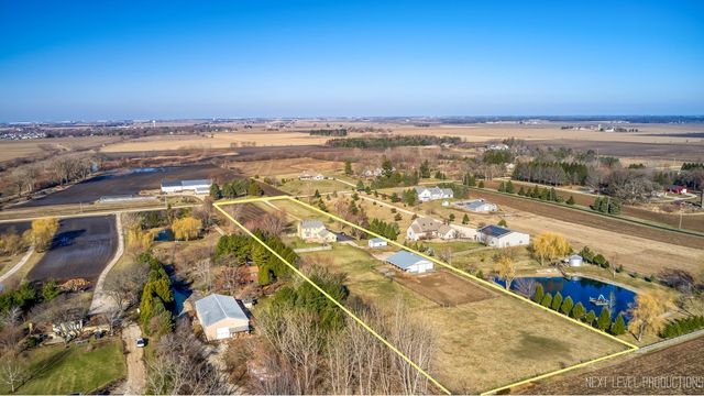 2N879 Howard Road, Maple Park, IL 60151