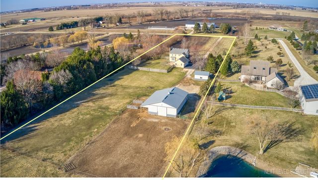 2N879 Howard Road, Maple Park, IL 60151