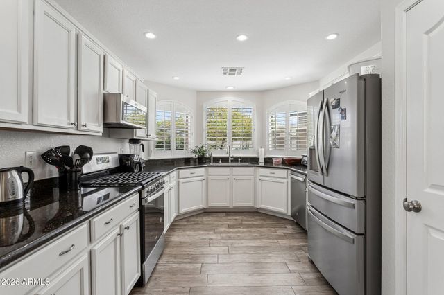 21610 N 44TH Place, Phoenix, AZ 85050