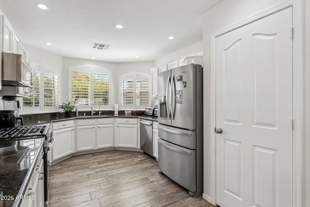 21610 N 44TH Place, Phoenix, AZ 85050