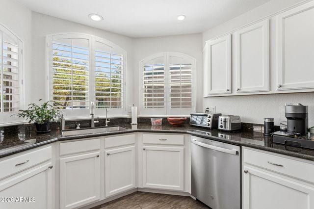 21610 N 44TH Place, Phoenix, AZ 85050