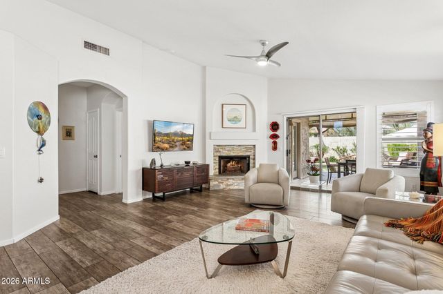 21610 N 44TH Place, Phoenix, AZ 85050