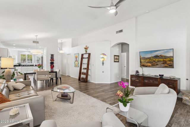 21610 N 44TH Place, Phoenix, AZ 85050