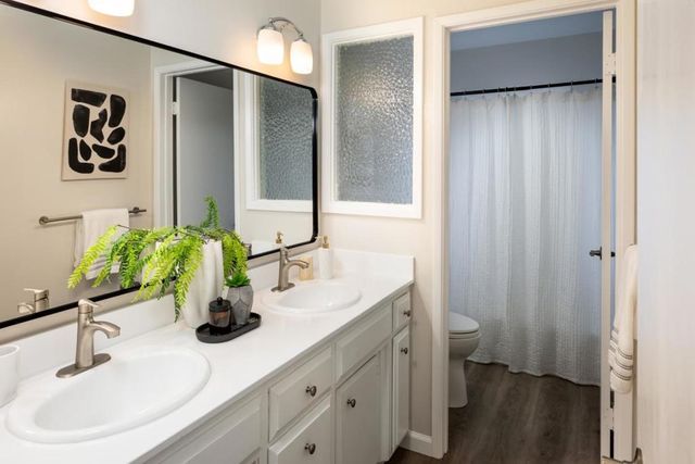 1520 Awalt Court, Los Altos, CA 94024