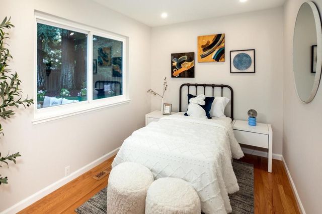 1520 Awalt Court, Los Altos, CA 94024