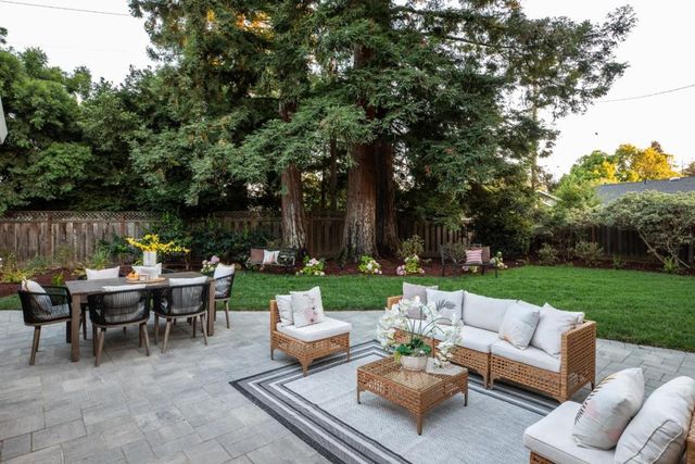 1520 Awalt Court, Los Altos, CA 94024