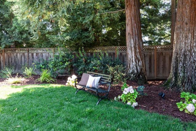 1520 Awalt Court, Los Altos, CA 94024
