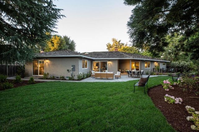 1520 Awalt Court, Los Altos, CA 94024