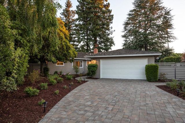 1520 Awalt Court, Los Altos, CA 94024