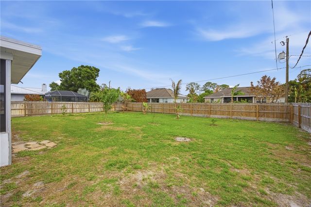 424 Fallon Drive, Port St Lucie, FL 34983