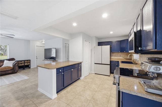 424 Fallon Drive, Port St Lucie, FL 34983