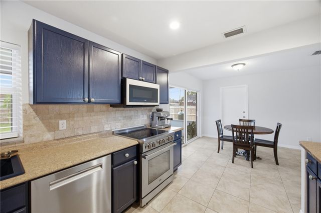 424 Fallon Drive, Port St Lucie, FL 34983