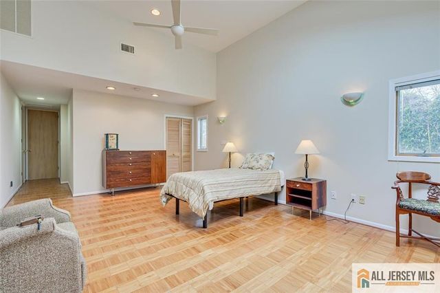 6 Waller Court, South Brunswick, NJ 08824