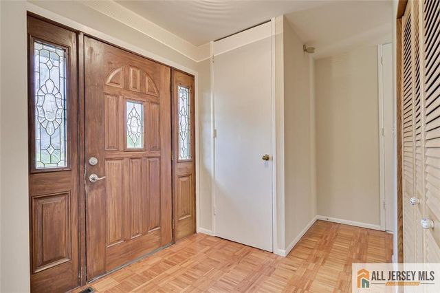 6 Waller Court, South Brunswick, NJ 08824