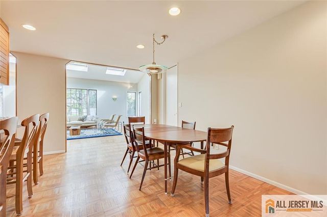 6 Waller Court, South Brunswick, NJ 08824