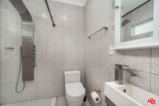 4431 Lynnfield Street, Los Angeles, CA 90032