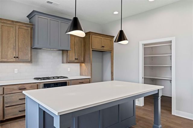 12404 W 184th Street, Overland Park, KS 66013