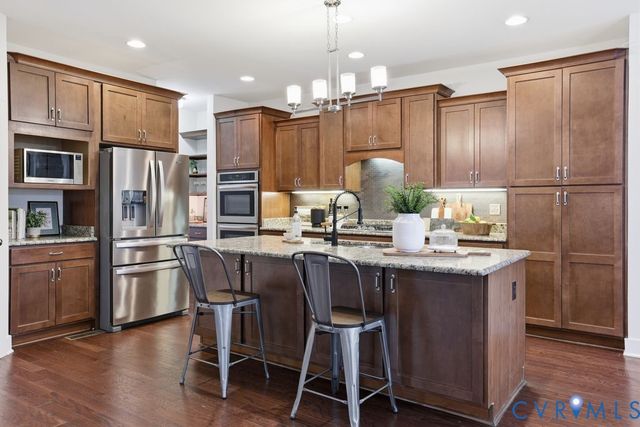 17554 Tree View Ct, Moseley, VA 23120