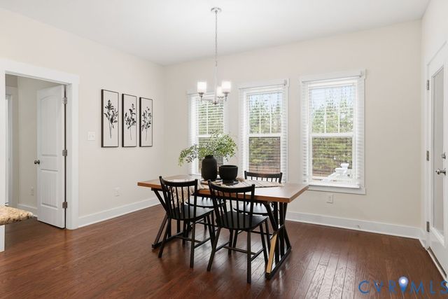 17554 Tree View Ct, Moseley, VA 23120