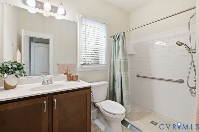 17554 Tree View Ct, Moseley, VA 23120