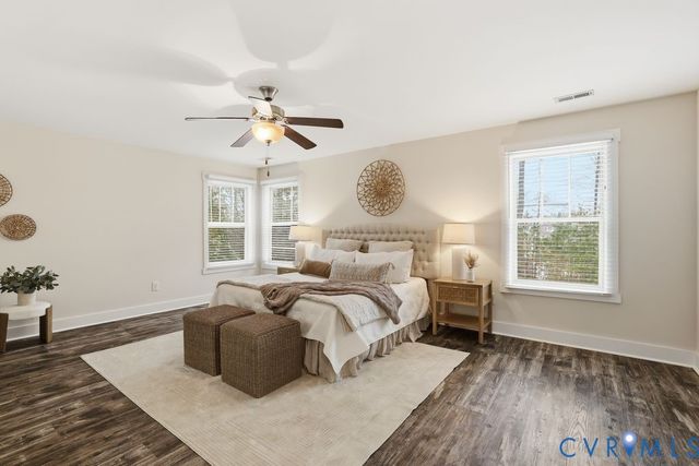 17554 Tree View Ct, Moseley, VA 23120