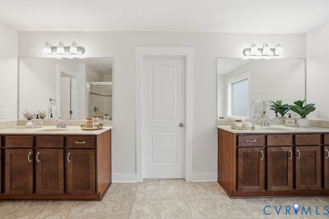 17554 Tree View Ct, Moseley, VA 23120