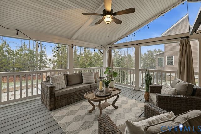 17554 Tree View Ct, Moseley, VA 23120