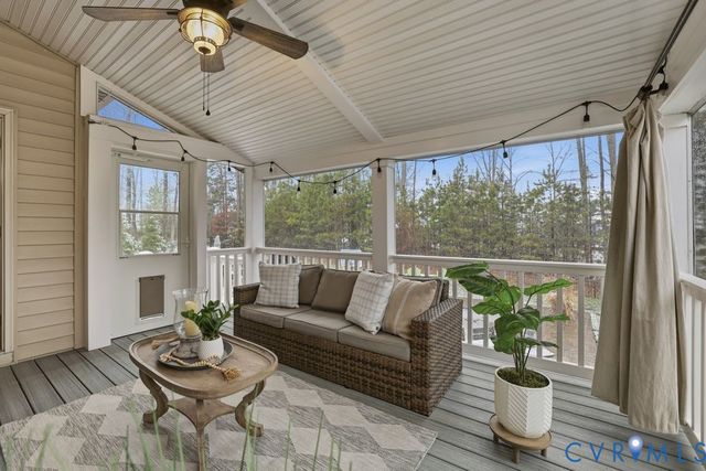 17554 Tree View Ct, Moseley, VA 23120