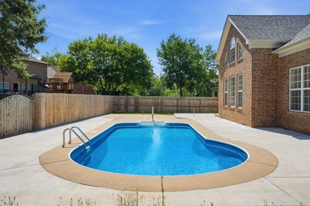 125 Windham Dr, Hendersonville, TN 37075
