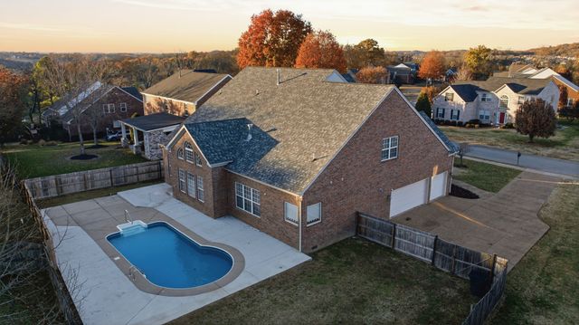 125 Windham Dr, Hendersonville, TN 37075