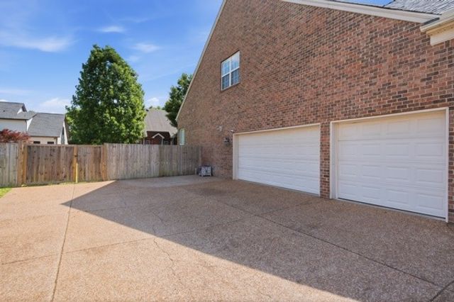 125 Windham Dr, Hendersonville, TN 37075
